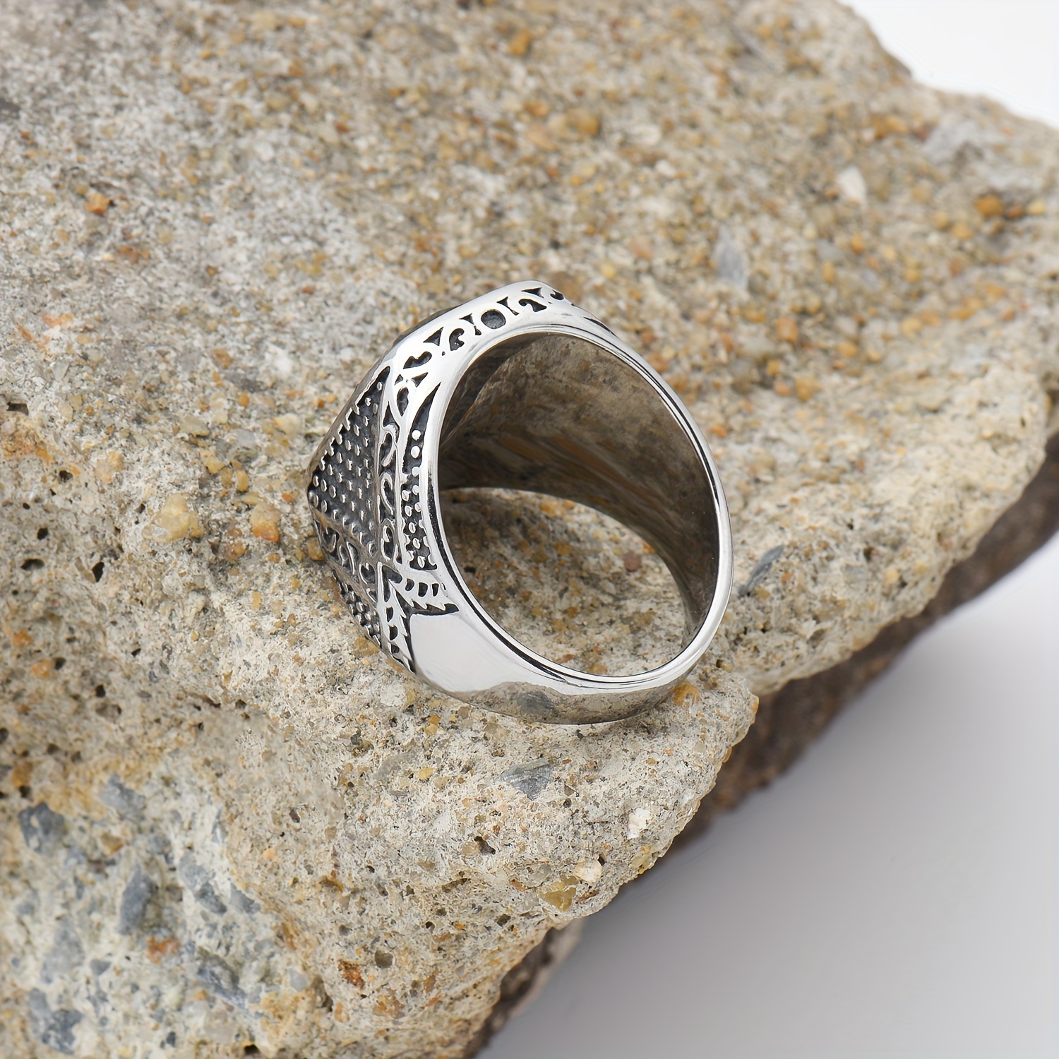 Vintage Titanium Steel Square Faceted Ring Men's Retro Pattern Single